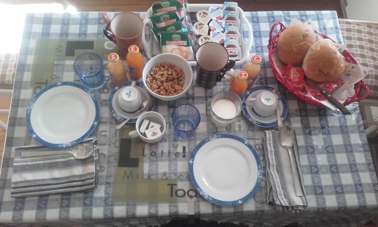B&B Signora Elvira Capriana Eksteriør bilde